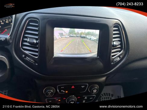 Used 2018 Jeep Compass Sport w/ Tech Group image 14