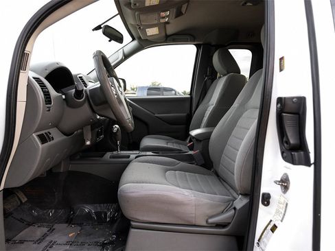 Used 2019 Nissan Frontier S image 3