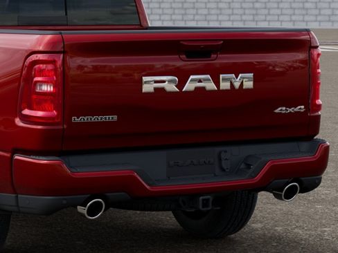 New 2026 RAM 1500 Laramie AWD/4WD image 13