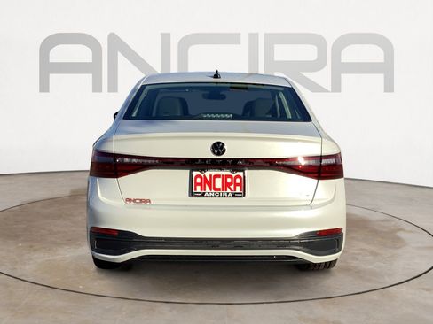 New 2025 Volkswagen Jetta SE image 7