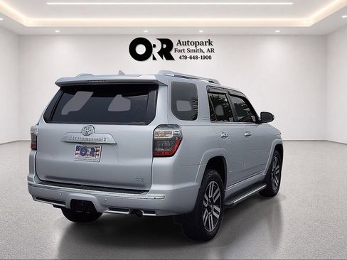 Used 2020 Toyota 4Runner Limited AWD/4WD image 5