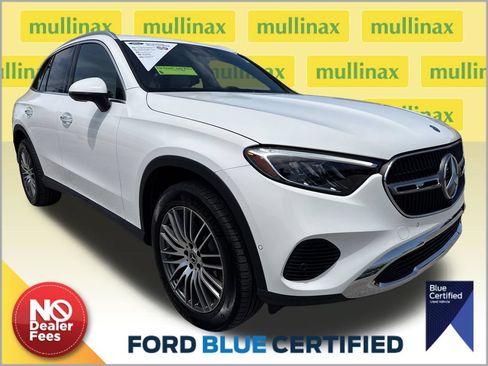 Used 2025 Mercedes-Benz GLC 300 image 1