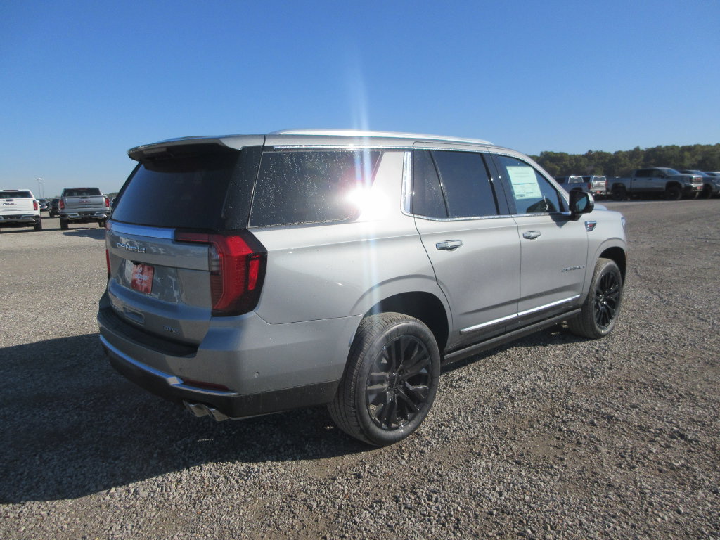 New 2027 GMC Yukon Denali w/ Sun & Power Step Package AWD/4WD image 4