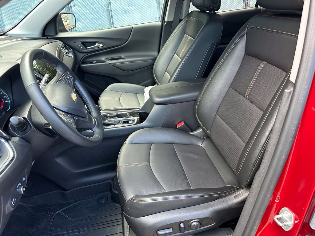 Certified 2024 Chevrolet Equinox Premier w/ LPO, Floor Liner Package AWD/4WD image 19