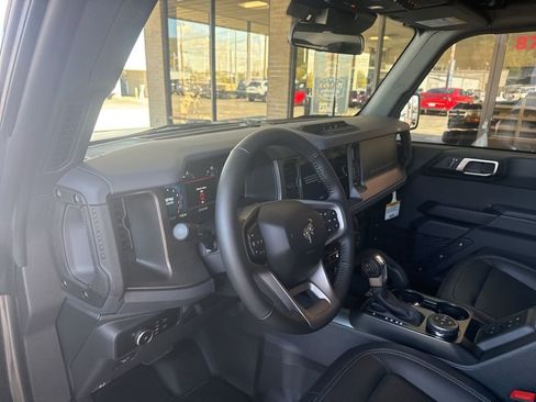 New 2025 Ford Bronco Big Bend w/ Black Diamond Package image 9