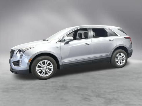 Used 2024 Cadillac XT5 Luxury FWD image 2