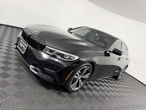 Used 2019 BMW 330i Sedan w/ Convenience Package RWD image 19