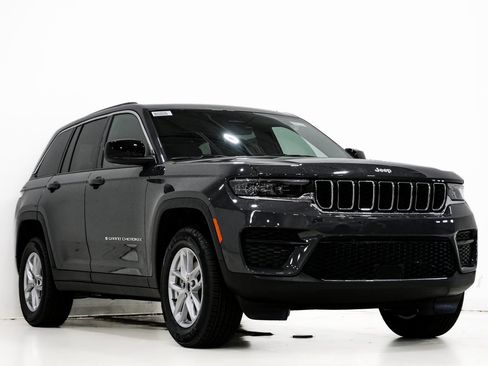 New 2025 Jeep Grand Cherokee 4WD image 1