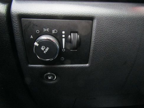 Used 2014 Jeep Grand Cherokee SRT image 13