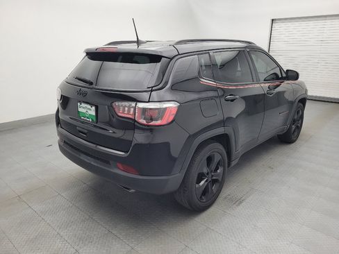 Used 2018 Jeep Compass Latitude w/ Popular Equipment Group FWD image 9