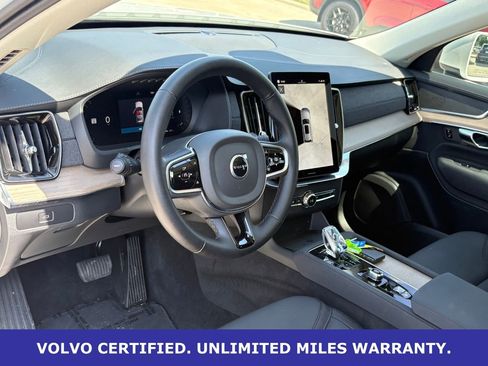 Certified 2025 Volvo XC90 B6 Plus AWD/4WD image 17