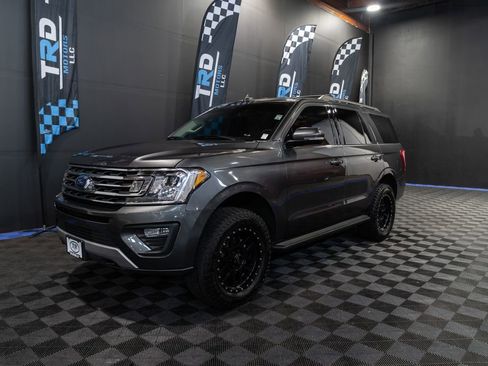 Used 2020 Ford Expedition XLT w/ Equipment Group 201A AWD/4WD image 1