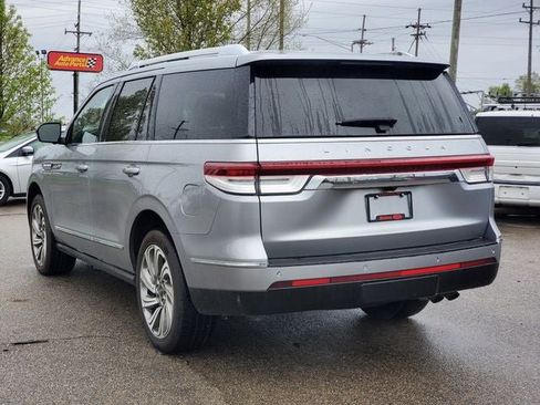 Used 2023 Lincoln Navigator Reserve AWD/4WD image 4