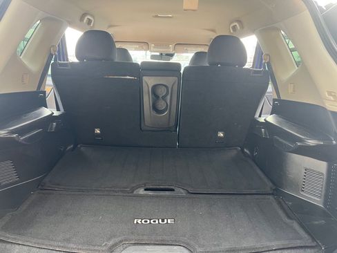 Used 2019 Nissan Rogue SV FWD image 11