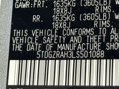 Used 2020 Toyota Highlander XLE FWD image 34
