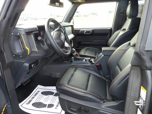 New 2024 Ford Bronco Badlands AWD/4WD image 14