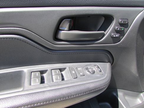 Used 2024 Honda Odyssey Sport image 16