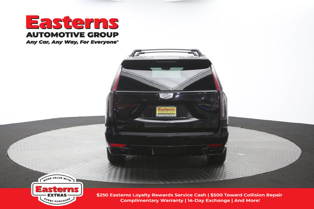 Used 2024 Cadillac Escalade ESV Sport Platinum w/ LPO, ONYX Package AWD/4WD image 45