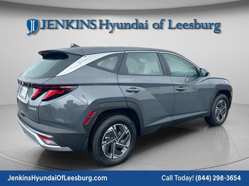 New 2026 Hyundai Tucson Blue SE image 6