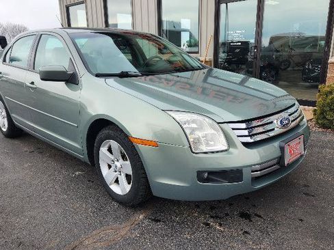 Used 2008 Ford Fusion SE image 2