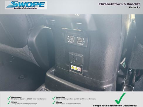 Used 2022 Jeep Wrangler Unlimited Sahara w/ Cold Weather Group AWD/4WD image 9