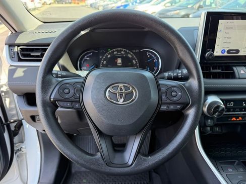 Certified 2025 Toyota RAV4 XLE image 22