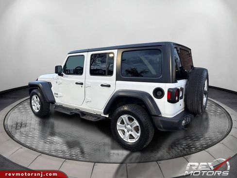 Used 2019 Jeep Wrangler Unlimited Sport S image 3