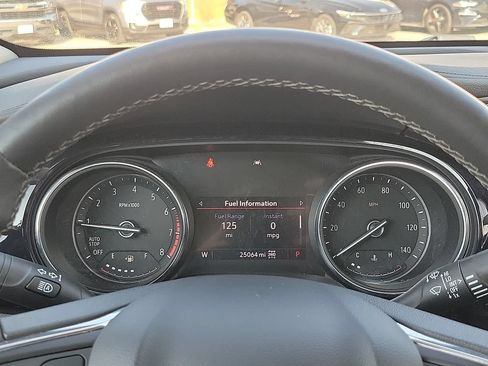 Used 2022 Buick Encore GX Essence w/ Experience Buick Package AWD/4WD image 19