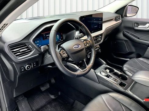 Used 2025 Ford Escape SE w/ PHEV Premium Package image 16