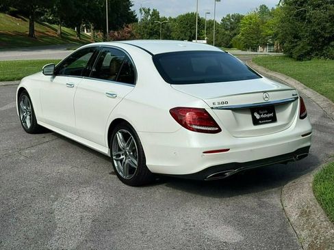 Used 2018 Mercedes-Benz E 300 4MATIC image 4