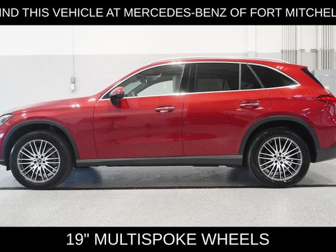Used 2024 Mercedes-Benz GLC 300 4MATIC image 3