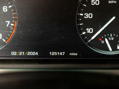 Used 2011 Land Rover Range Rover Autobiography image 39