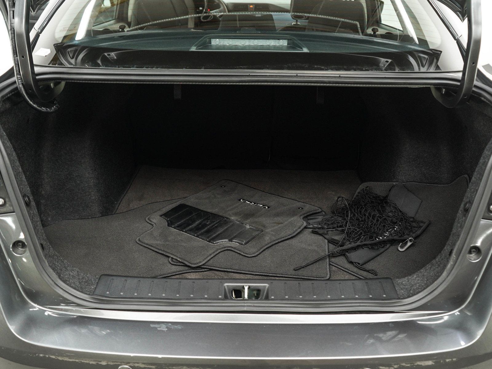 Used 2025 Nissan Versa SV w/ Trunk Package FWD image 17
