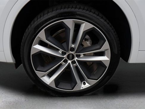 Used 2021 Audi Q5 2.0T Premium Plus w/ Premium Plus Package image 28