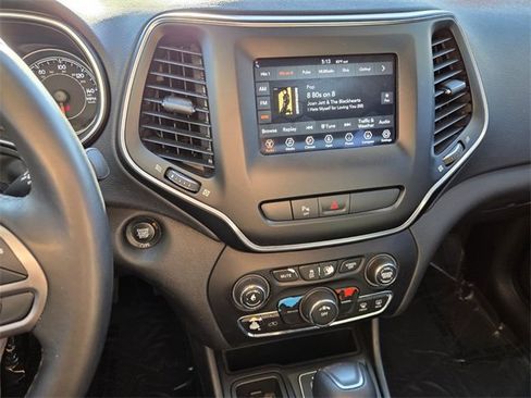 Certified 2019 Jeep Cherokee Latitude Plus image 23