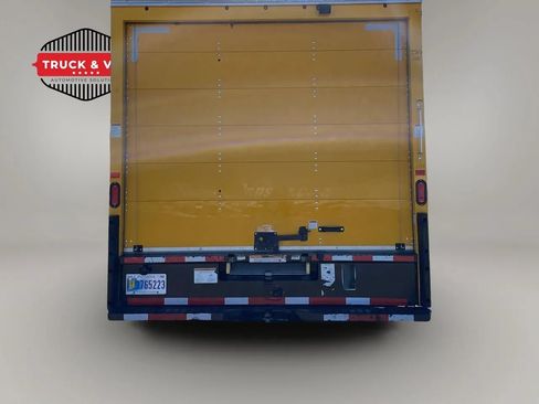 Used 2022 Ford E-350 and Econoline 350 Super Duty RWD image 5