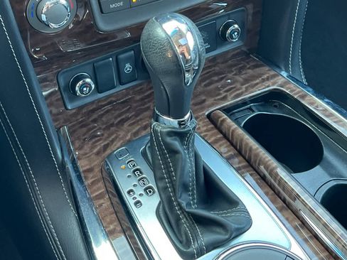 Used 2017 Nissan Armada Platinum image 26