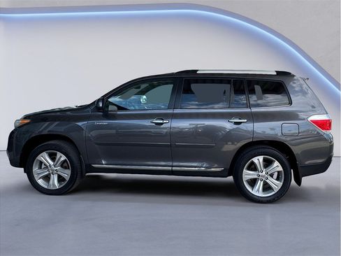 Used 2013 Toyota Highlander Limited FWD image 3
