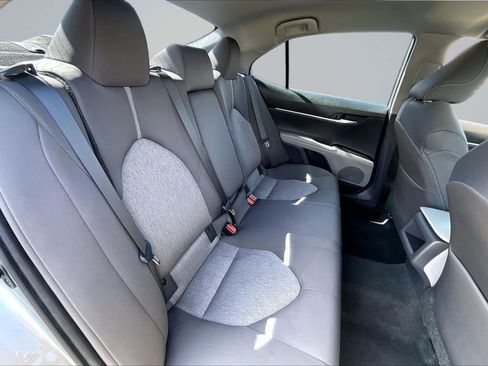 Used 2021 Toyota Camry LE FWD image 27