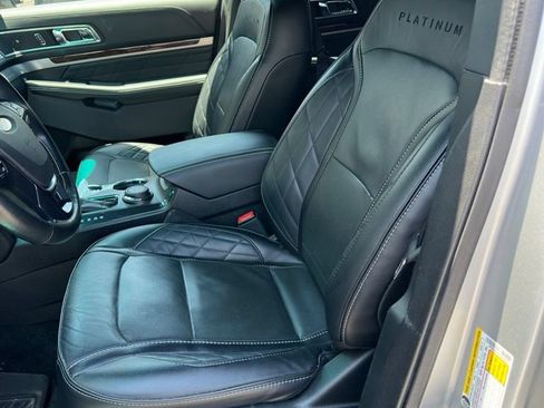 Used 2016 Ford Explorer Platinum AWD/4WD image 5