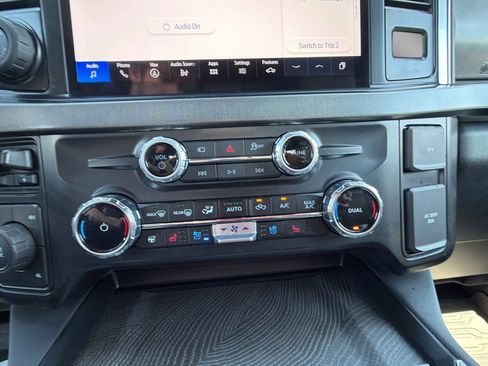 Certified 2025 Ford F250 Platinum AWD/4WD image 25