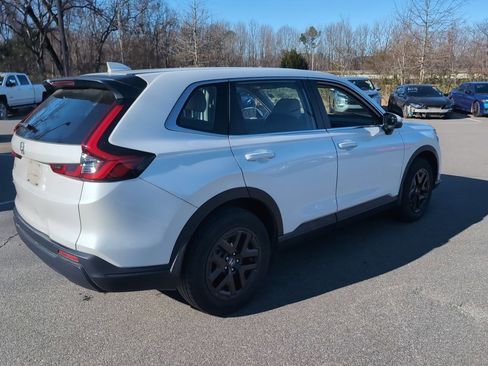 Used 2023 Honda CR-V LX image 7