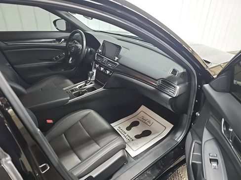 Used 2022 Honda Accord Sport image 15
