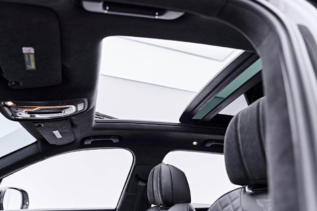 Used 2020 Bentley Bentayga Speed AWD/4WD image 96