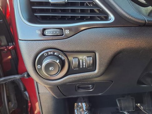 Used 2020 Jeep Cherokee Trailhawk w/ Cold Weather Group image 14