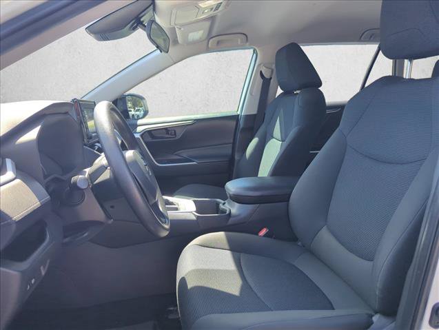 Used 2022 Toyota RAV4 LE FWD image 21
