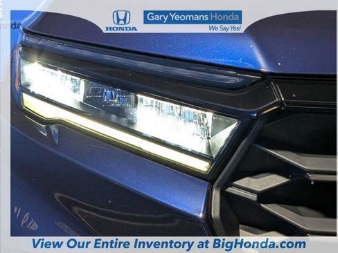Used 2025 Honda Pilot Sport image 12
