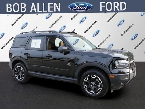 Used 2025 Ford Bronco Sport Outer Banks w/ Outer Banks Tech Package+ AWD/4WD image 2