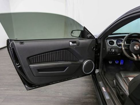 Used 2011 Ford Mustang Shelby GT500 w/ Electronics Pkg RWD image 16