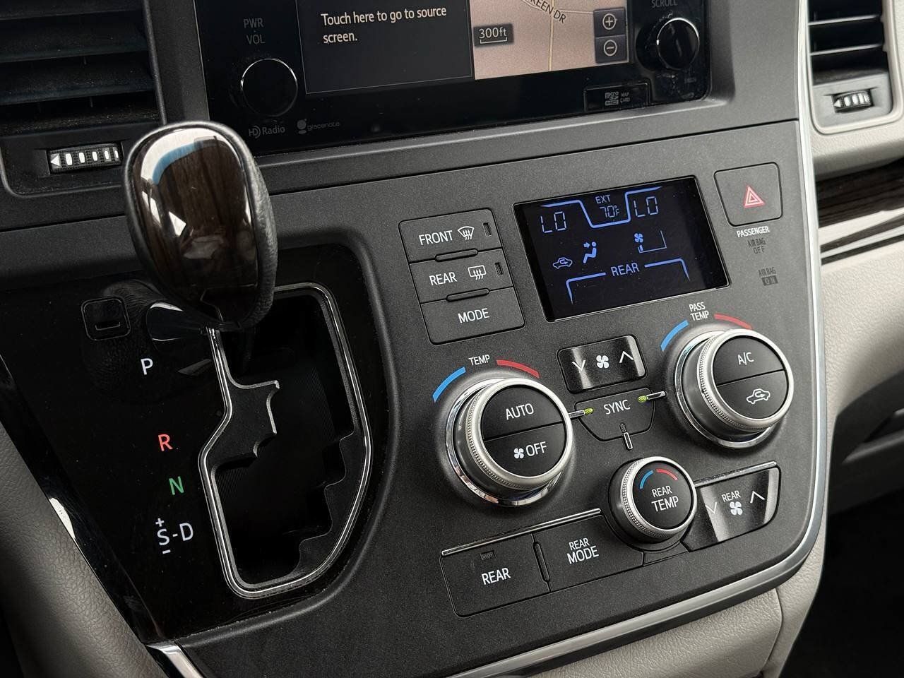 Used 2015 Toyota Sienna XLE w/ XLE Navigation Package FWD image 26